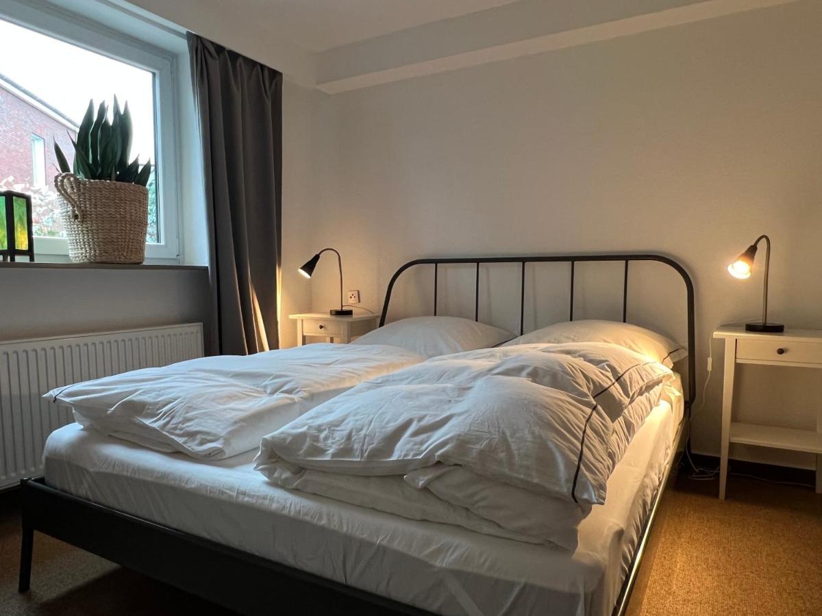 Aussergewoehnliches Haus Mit Sauna, Kamin Und Garten Wilhelmshaven Esterno foto