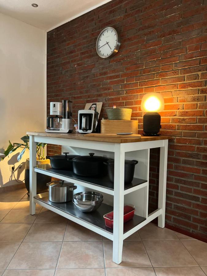 Aussergewoehnliches Haus Mit Sauna, Kamin Und Garten Wilhelmshaven Esterno foto