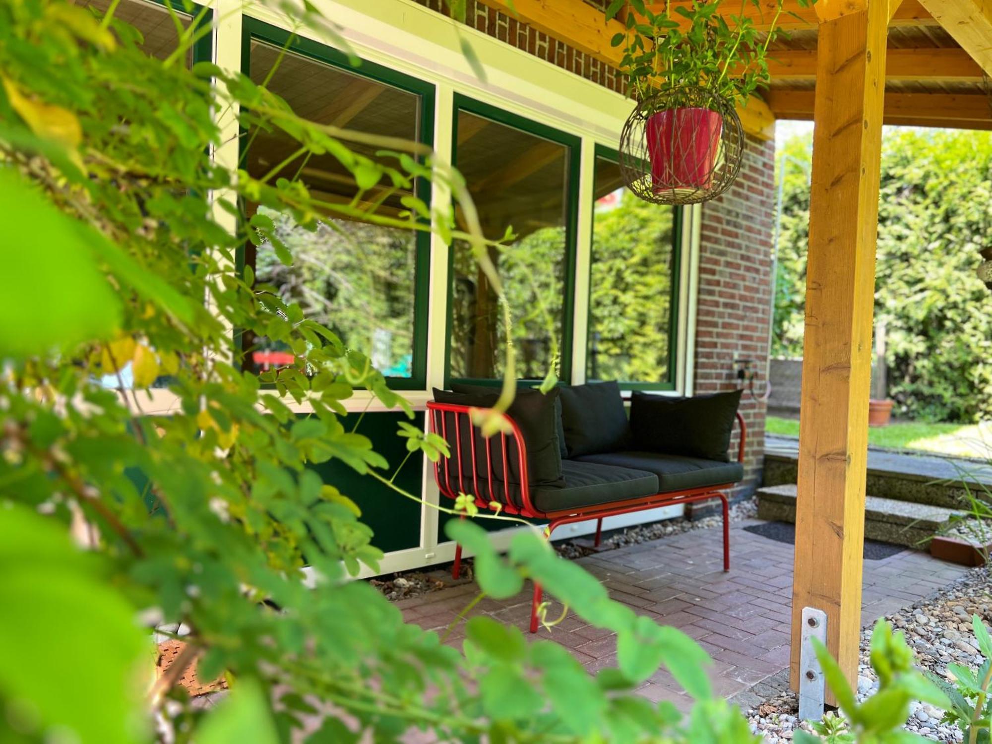 Aussergewoehnliches Haus Mit Sauna, Kamin Und Garten Wilhelmshaven Esterno foto